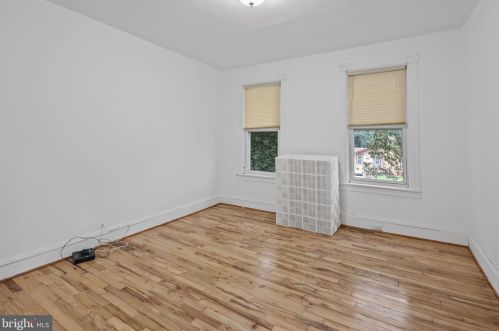 2162 37 St, Camden NJ 08110-2208 exterior