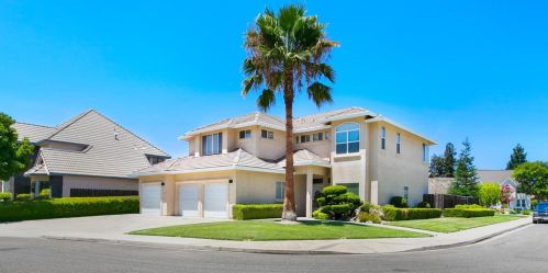 2561 Castleview Dr, Turlock, CA 95382-2981