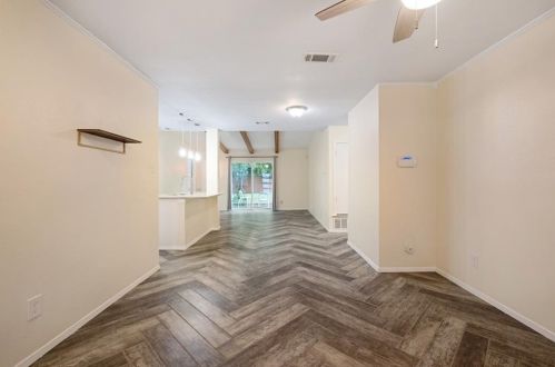 2021 Encino Cir, Austin TX  78723-5714 exterior