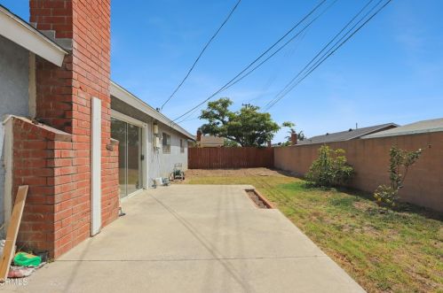 2211 Isabella St, Oxnard CA  93036-2621 exterior