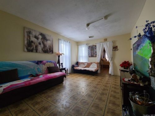 407 North St, Middletown NY 10940-3727 exterior