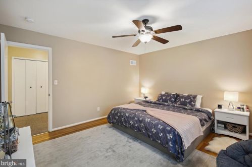 11706 Enid Dr, Rockville MD 20854-3454 exterior