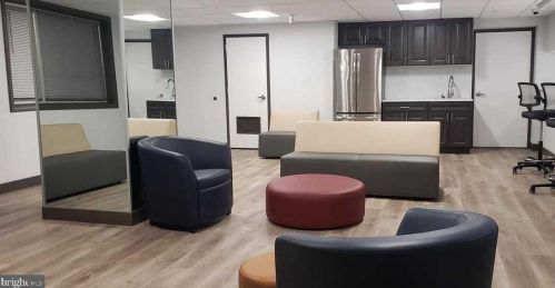 2101 Chestnut St, Philadelphia PA  19103-3197 exterior