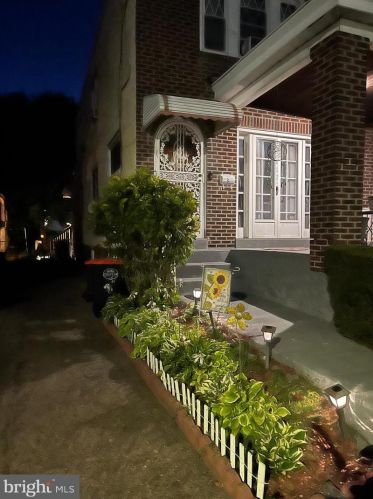 2622 7th St, Chester, PA 19013-2112