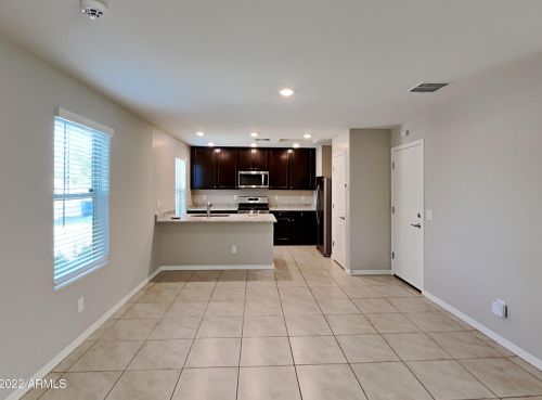 8023 Albeniz Pl, Phoenix AZ  85043 exterior