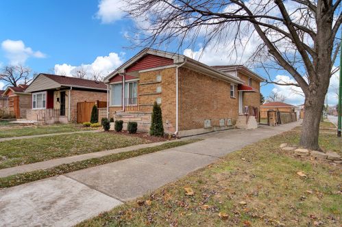 8500 Calumet Ave, Chicago IL 60619-6026 exterior