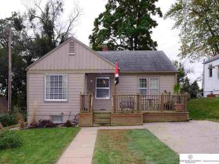 5111 Pierce St, Omaha, NE 68106-1750