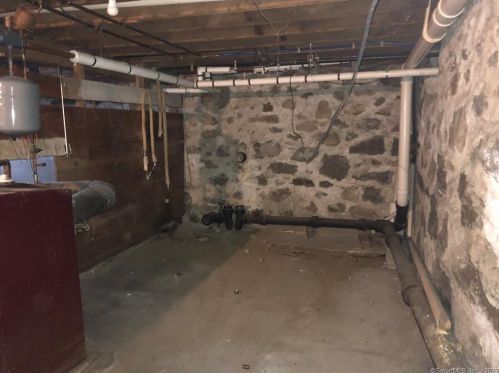 24 Lawn St, Torrington CT 06790-4516 exterior