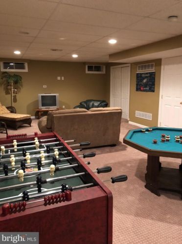 52 Steeplechase Cir, Chester PA 19014-1463 exterior