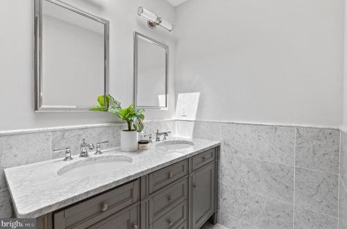 3705 Reservoir Rd, Washington DC  20007-2112 exterior