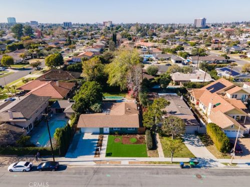 14291 Prospect Ave, Tustin CA  92780-2316 exterior