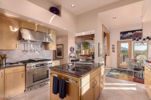 13623 Placita Montanas De Oro, Tucson AZ 85755-8685 exterior