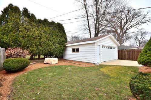 1000 111, Milwaukee WI 53214-2358 exterior