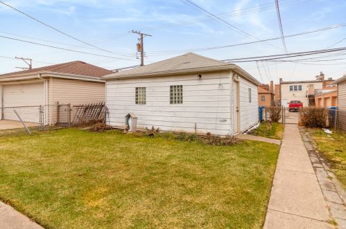 6024 Eddy St, Chicago IL 60641-3246 exterior