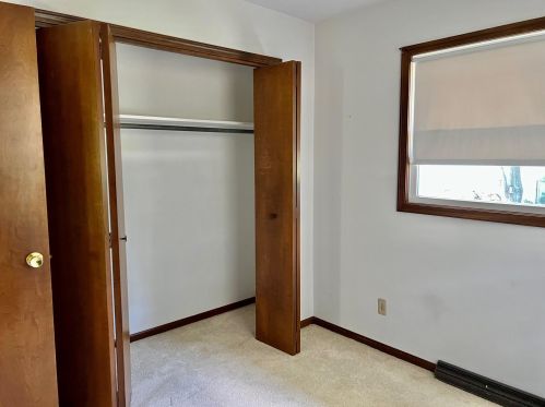 1649 Tyler Rd, Meskegon MI 49445-9320 exterior