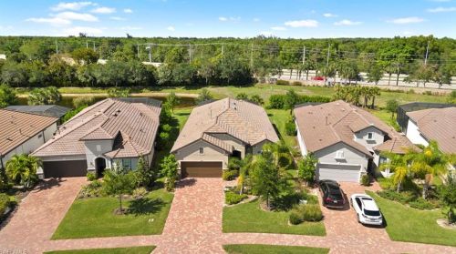 2754 Aviamar Cir, Naples FL 34114-0097 exterior