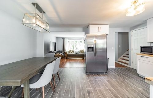 145 Wildwood Ave, Springfield MA  01118-1955 exterior