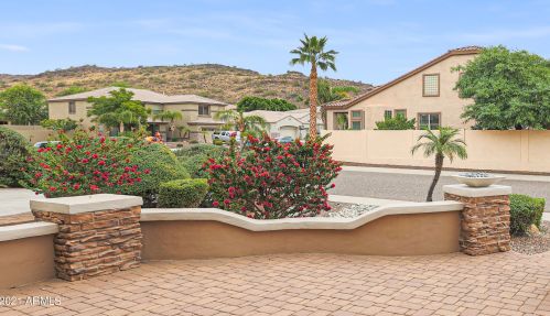 25422 50th Dr, Phoenix, AZ 85083-5443