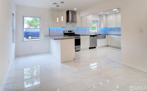 25 Sunrise Rd, Old Bridge NJ  08857-1435 exterior