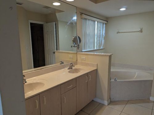 2086 Pruitt St, Fort Pierce FL  34953-7434 exterior