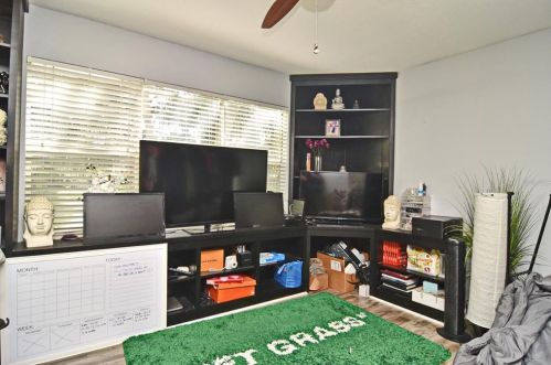 800 Wayne Ave, Altamonte Springs FL 32701-6404 exterior