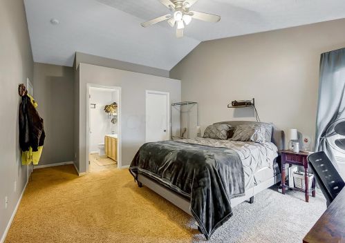 2227 Frst Rdg Dr, Hebron OH 43025-8000 exterior