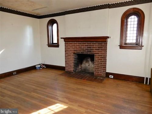 704 Quinton Ave, Trenton NJ 08629-2402 exterior