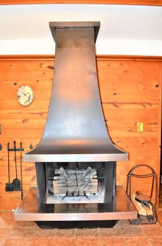 1329 91, Milwaukee WI 53224-4712 exterior