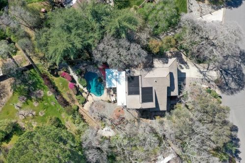 9811 Blue Lk Dr, Folsom CA 95630-1909 exterior