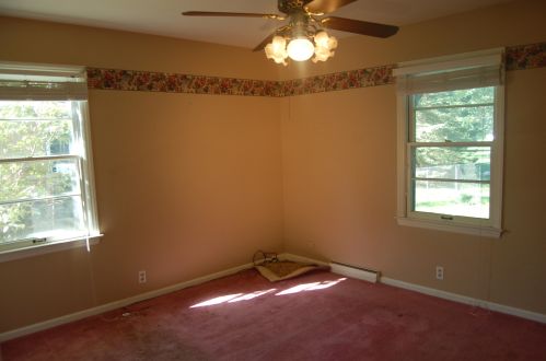 3325 Poinsettia Ave, Grand Rapids MI 49508-2567 exterior