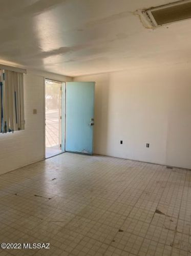 1122 Kentucky St, Tucson AZ 85714-3228 exterior