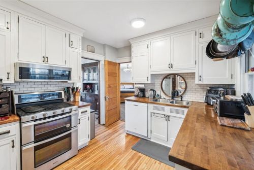 686 Duluth St, Saint Paul MN  55106-4710 exterior