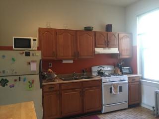 2003 Green St, Philadelphia PA  19130-3260 exterior