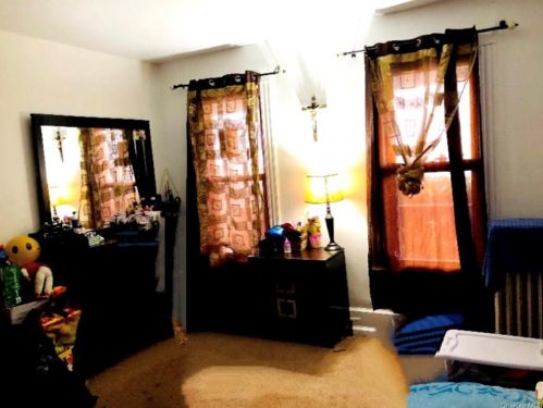 8 Hoffman St, Middletown NY 10940-5218 exterior