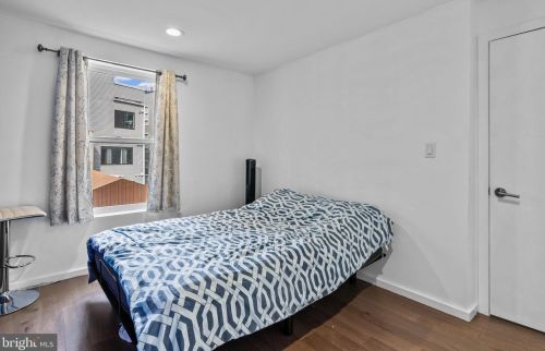 1648 4 St, Philadelphia PA 19148-1802 exterior