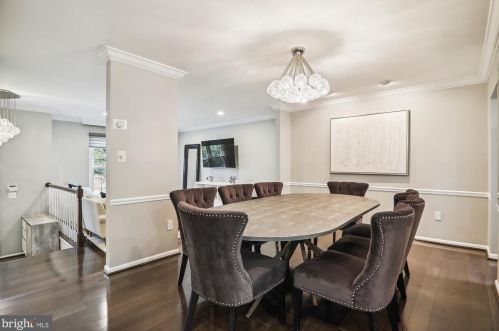 6036 Loganwood Dr, Rockville MD 20852-3459 exterior