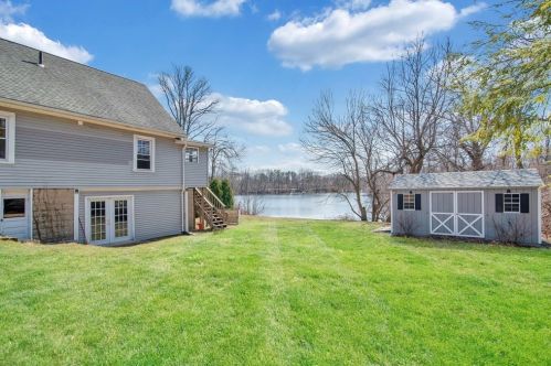 34 Geneva St, Springfield MA 01151-1807 exterior