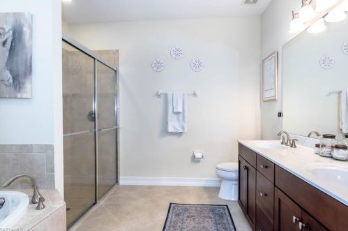 7770 Bucks Run Dr, Naples FL 34120-3904 exterior