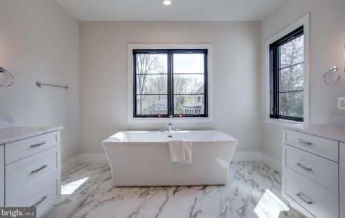 6801 Dillon Ave, Mc Lean VA  22101-4435 exterior