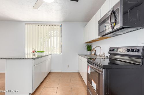 2701 Drexel Rd, Tucson AZ  85746-3821 exterior