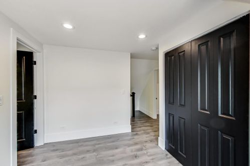 5043 Ainslie St, Chicago IL  60630-2302 exterior