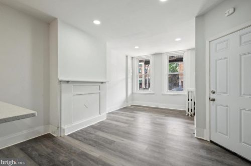 24 51 St, Philadelphia PA 19139-2726 exterior