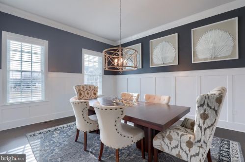 453 Delp Rd, Lancaster PA 17601-2915 exterior