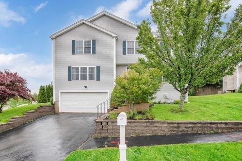 14 Navajo Rd, Worcester, MA 01606-2667