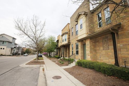 7702 Easy Wind Dr, Austin TX  78757 exterior