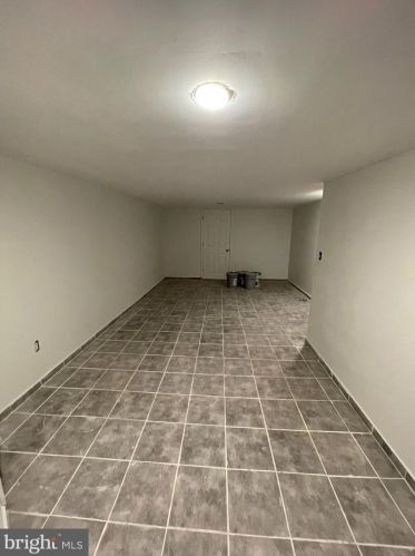 4037 8th St, Philadelphia PA 19140-2233 exterior