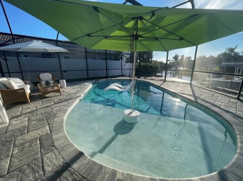 2120 Sandpiper St, Naples FL 34102-1505 exterior