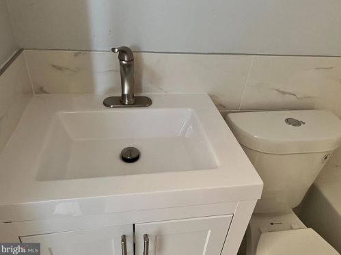 1340 Levis St, Washington DC  20002-2925 exterior