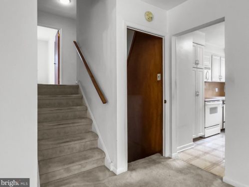 336 Ainslie Rd, Huntingdon Valley PA 19006-8701 exterior