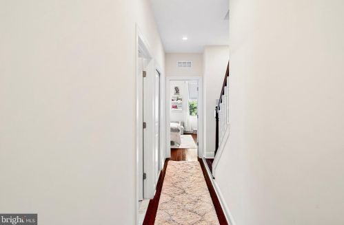 1924 Manton St, Philadelphia PA 19146-3811 exterior